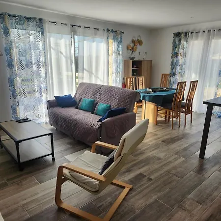 Maison Individuelle Climatisée Avec Jacuzzi * Valades